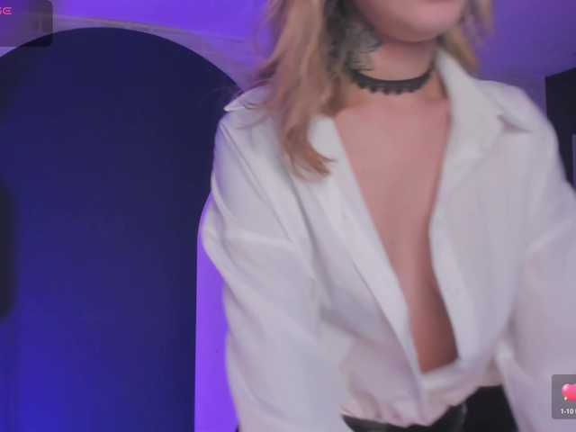 ViolettHansson's BongaCams show and profile