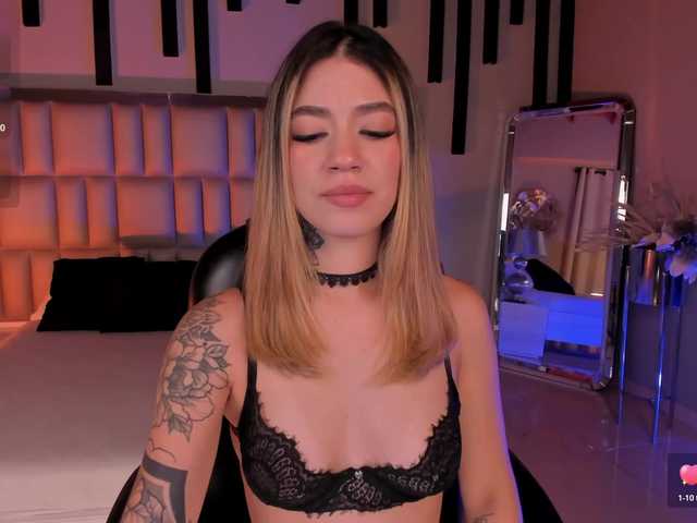 ViolettHansson's BongaCams show and profile