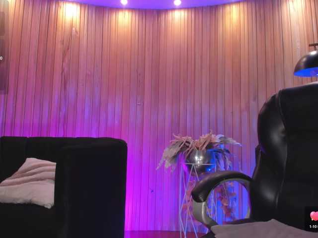 ViolettHansson's BongaCams show and profile