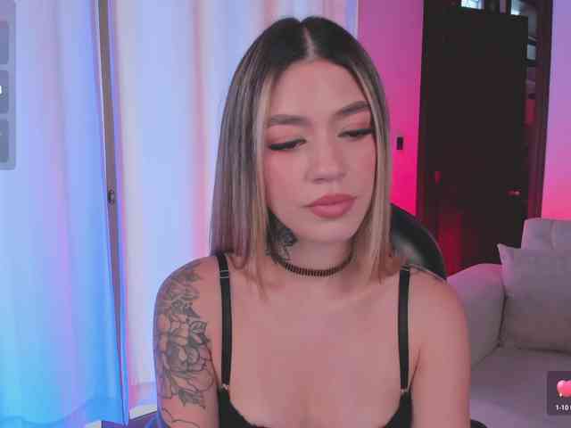 ViolettHansson webcam