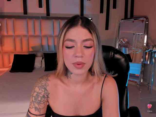 ViolettHansson Live Webcam on BongaCams