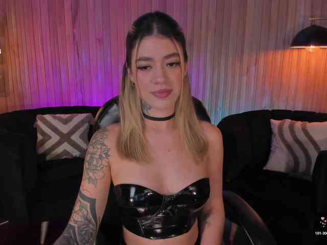 ViolettHansson webcam