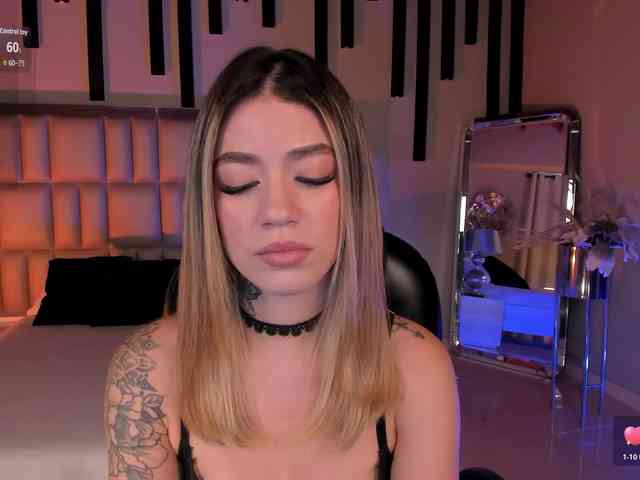 ViolettHansson webcam