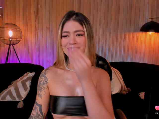 ViolettHansson webcam