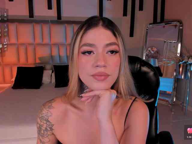 ViolettHansson Live Webcam on BongaCams