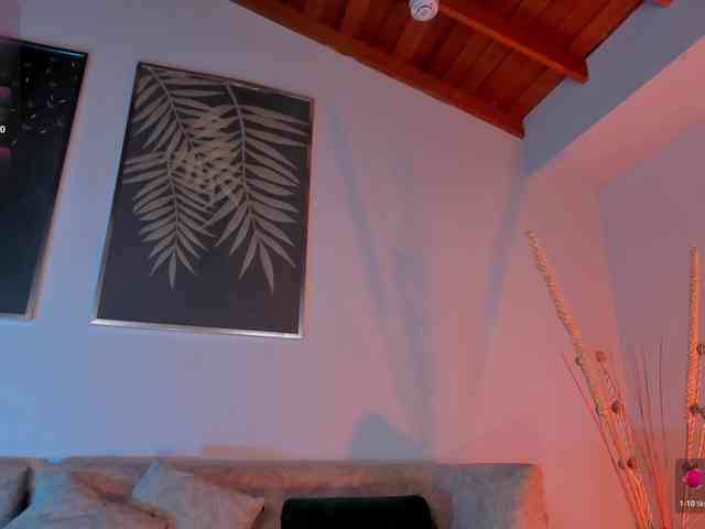 ViolettHansson webcam
