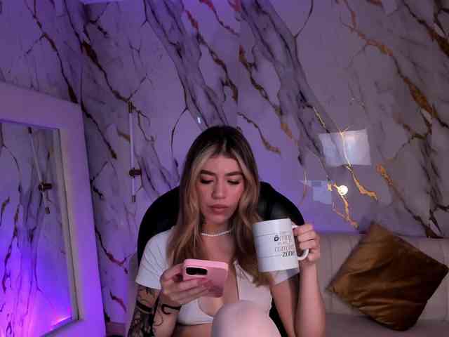 ViolettHansson webcam