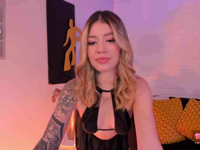 ViolettHansson webcam