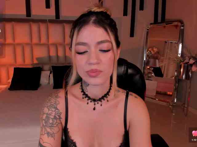 ViolettHansson webcam