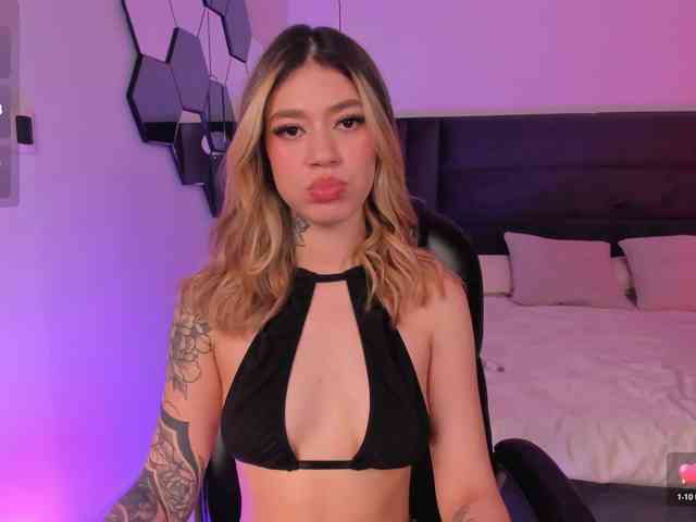 ViolettHansson webcam