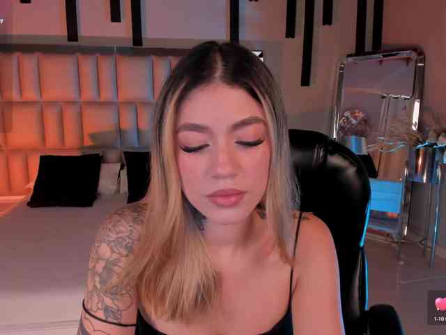 ViolettHansson Live Webcam on BongaCams