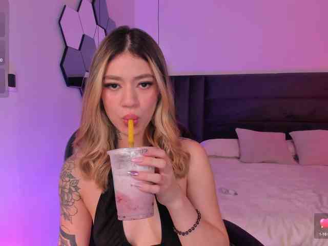 ViolettHansson webcam