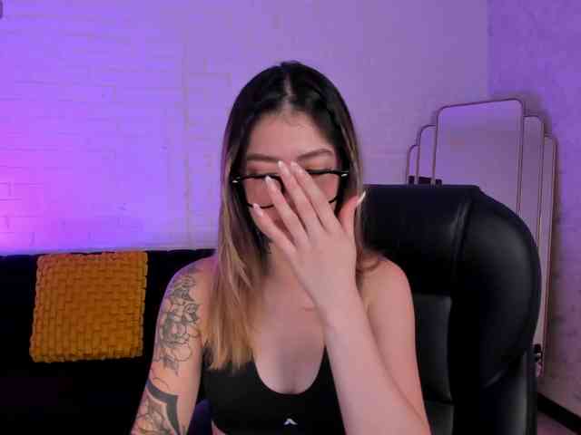 ViolettHansson webcam