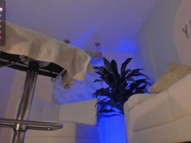 AliceHarper1's BongaCams show and profile