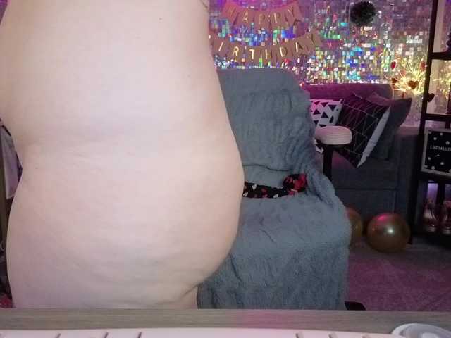 lucyallen4201's BongaCams show and profile