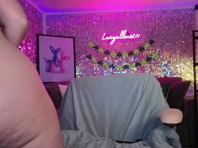lucyallen4201's BongaCams show and profile