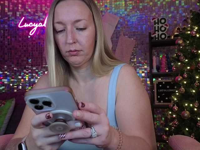 lucyallen4201's BongaCams show and profile