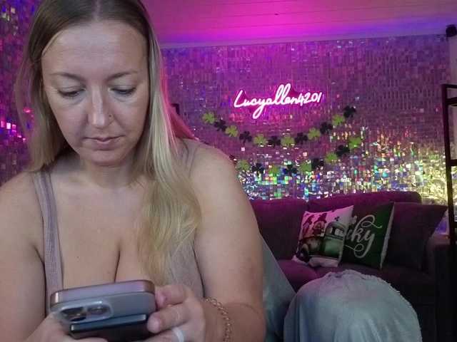 lucyallen4201's BongaCams show and profile