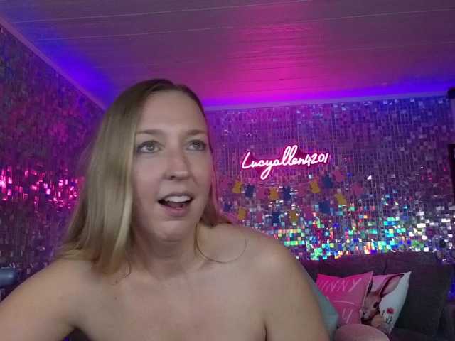 lucyallen4201's BongaCams show and profile