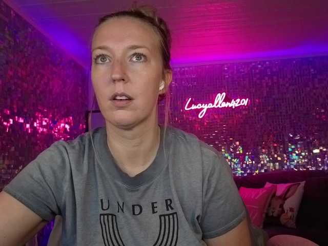 lucyallen4201's BongaCams show and profile