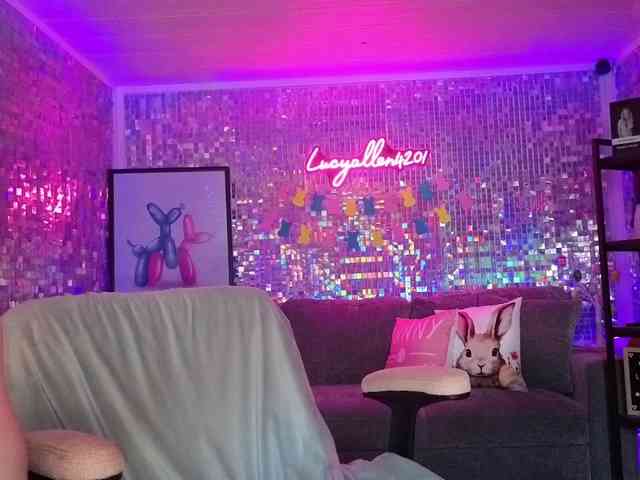 lucyallen4201 webcam