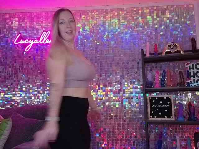 lucyallen4201 webcam