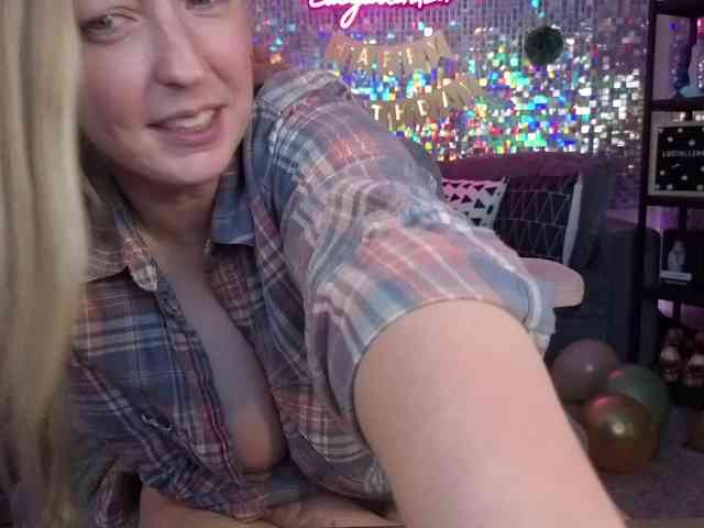 lucyallen4201 webcam