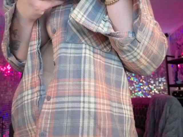 lucyallen4201 webcam