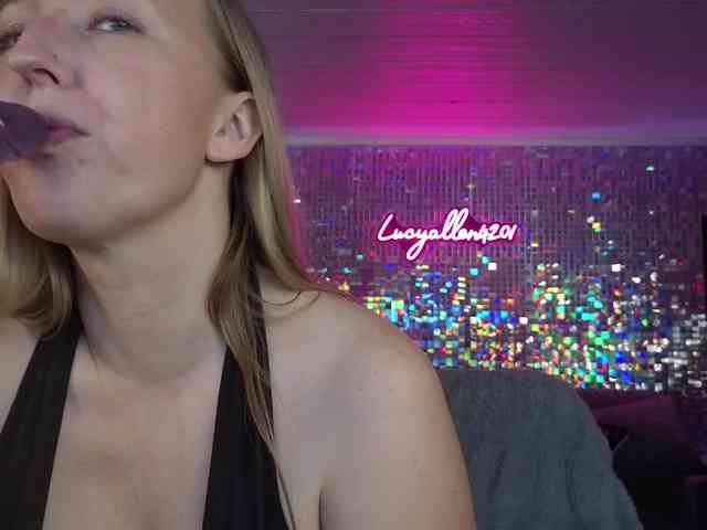 lucyallen4201 webcam