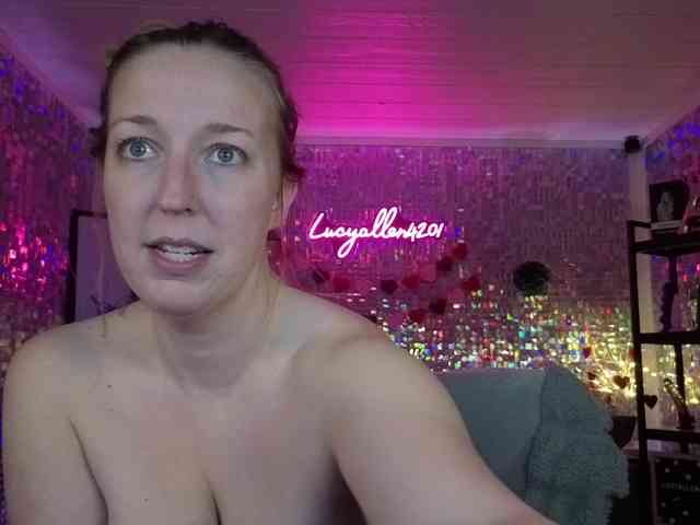 lucyallen4201 webcam