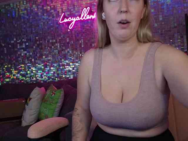 lucyallen4201 webcam