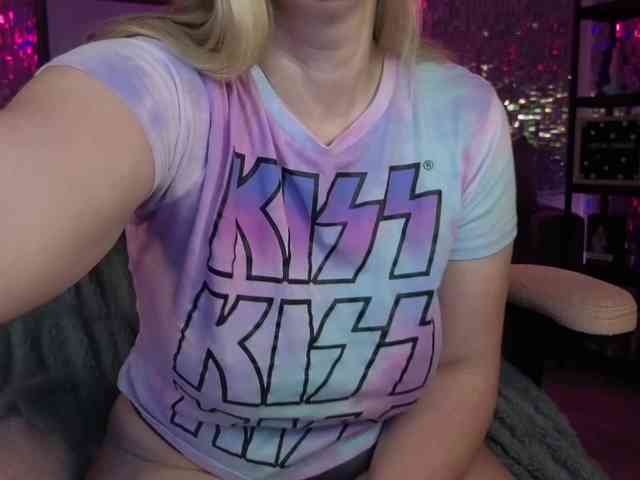 lucyallen4201 webcam