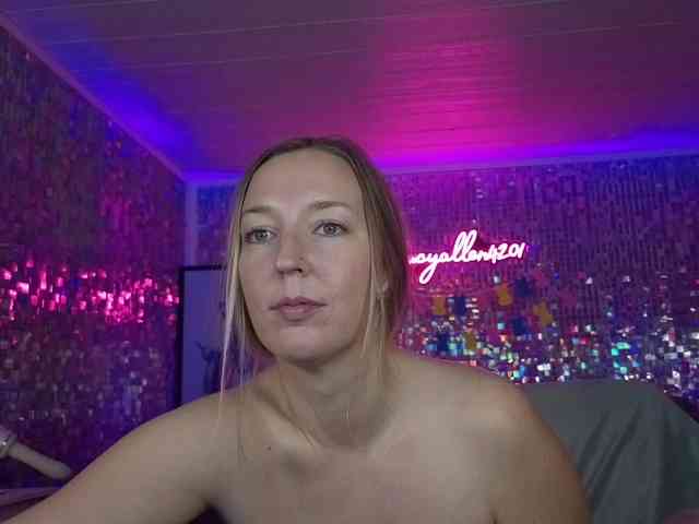lucyallen4201 webcam