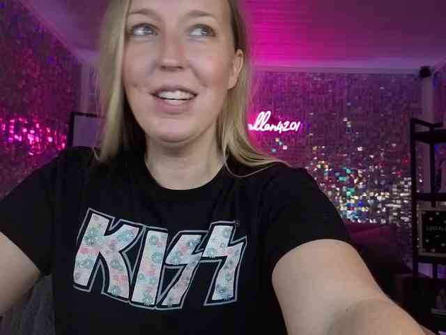 lucyallen4201 webcam