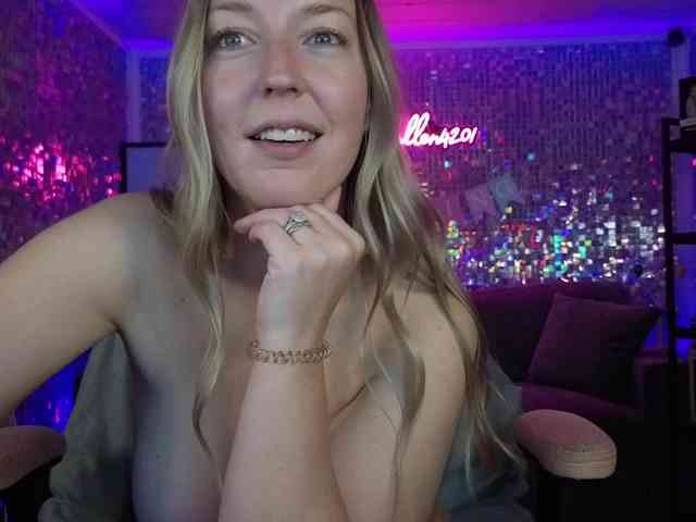 lucyallen4201 webcam