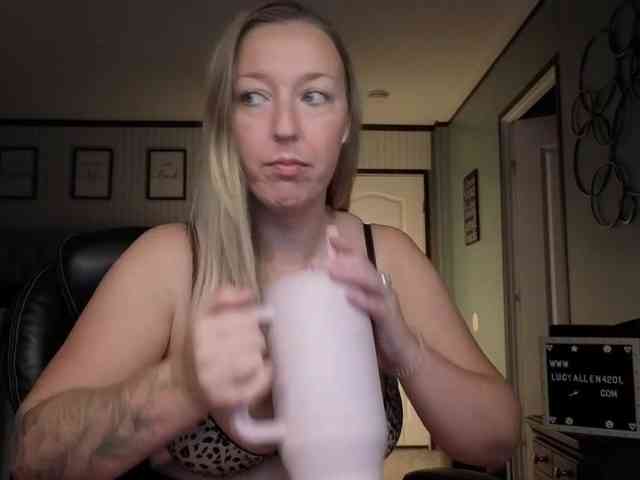 lucyallen4201 webcam
