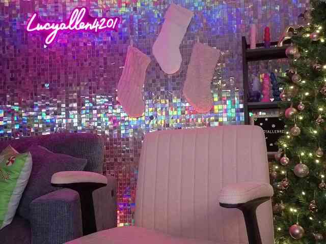 lucyallen4201 webcam