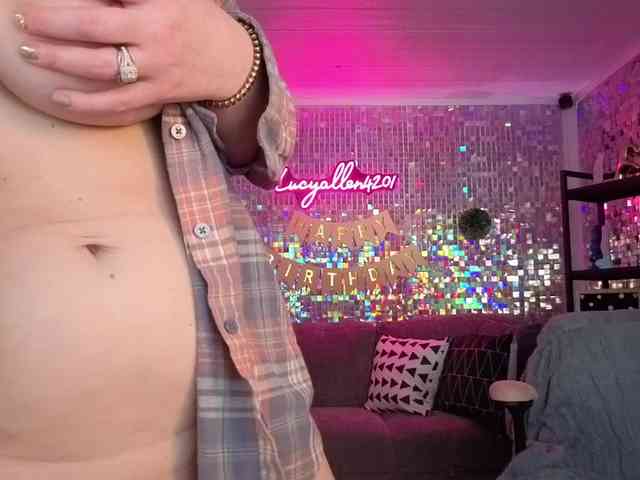 lucyallen4201 webcam