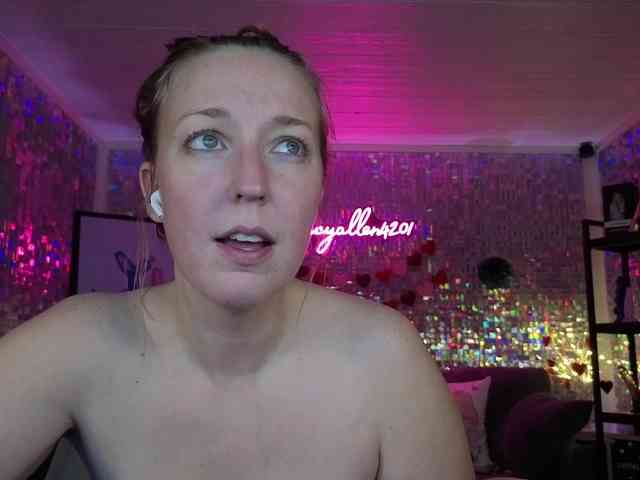 lucyallen4201 webcam