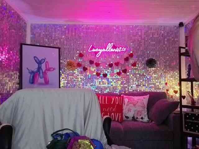 lucyallen4201 webcam