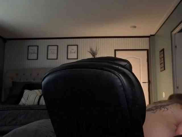 lucyallen4201 webcam