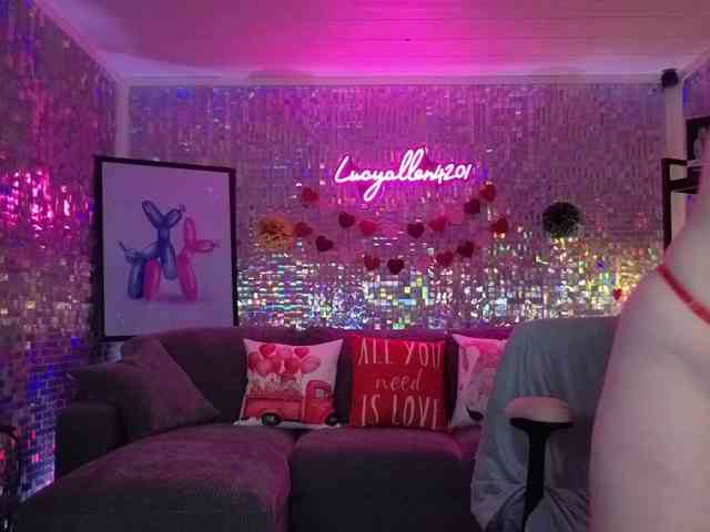 lucyallen4201 webcam