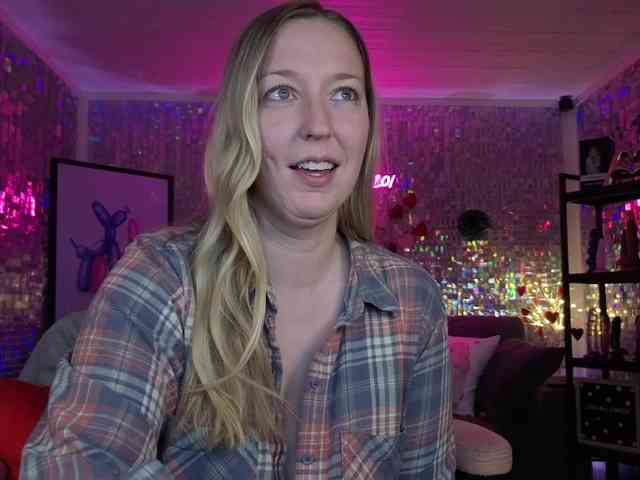 lucyallen4201 webcam