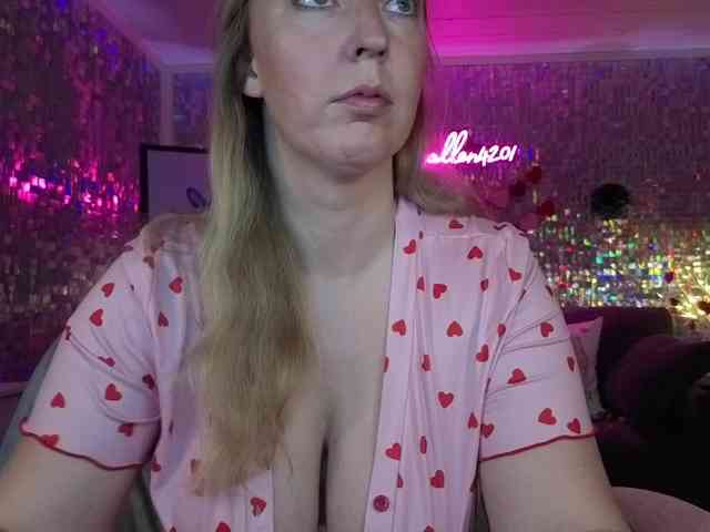 lucyallen4201 webcam