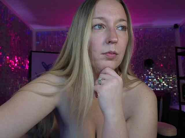 lucyallen4201 webcam