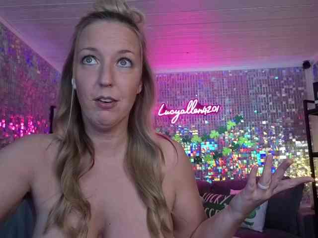 lucyallen4201 webcam