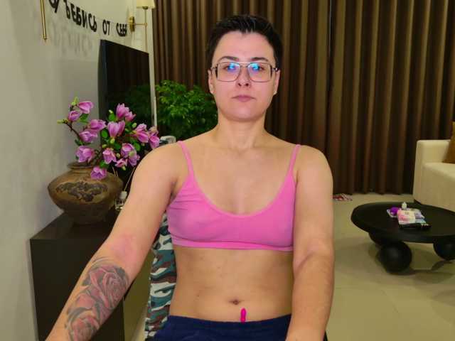 Sashanotfound's BongaCams show and profile