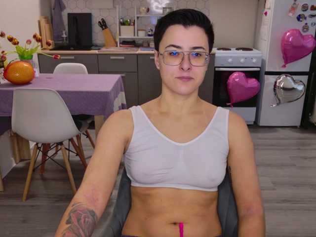 Sashanotfound's BongaCams show and profile