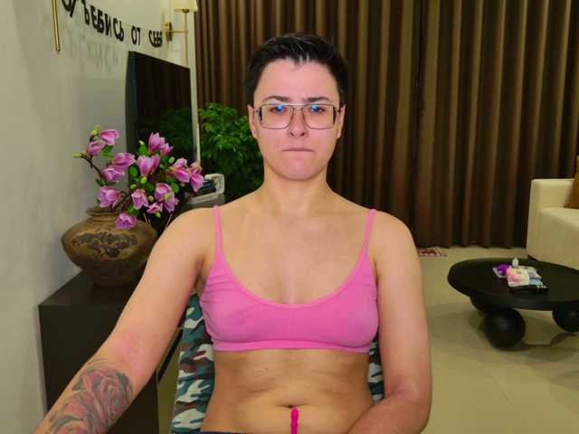 Sashanotfound's BongaCams show and profile