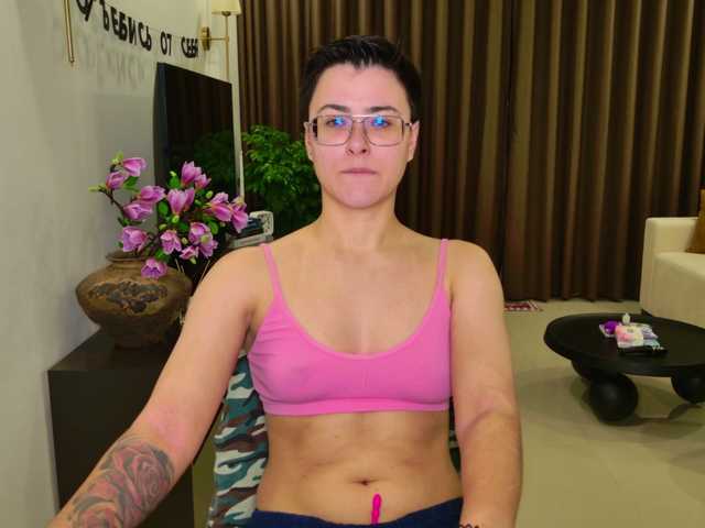 Sashanotfound's BongaCams show and profile